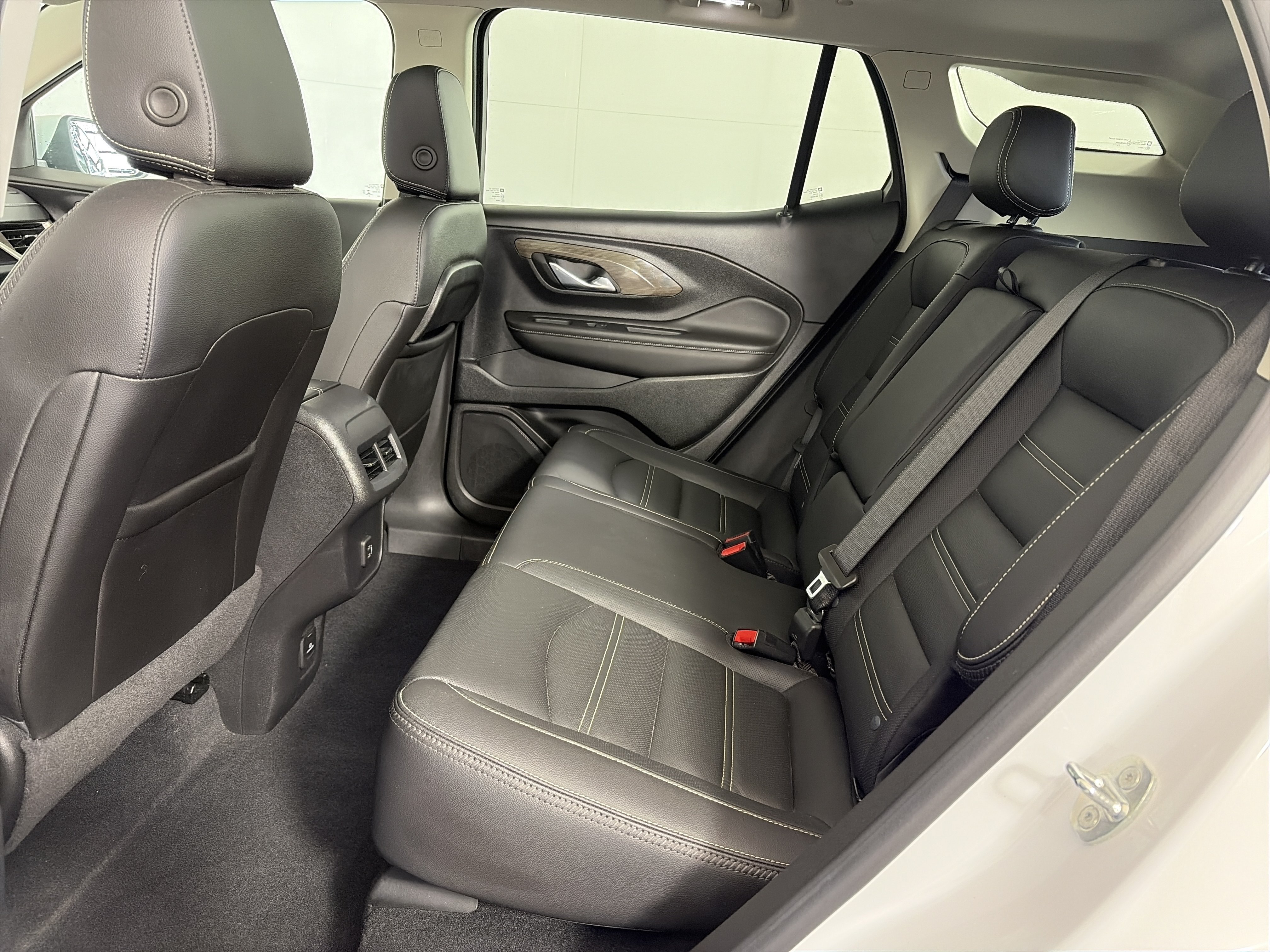 Used 2023 GMC Terrain Denali AWD/4WD image 7