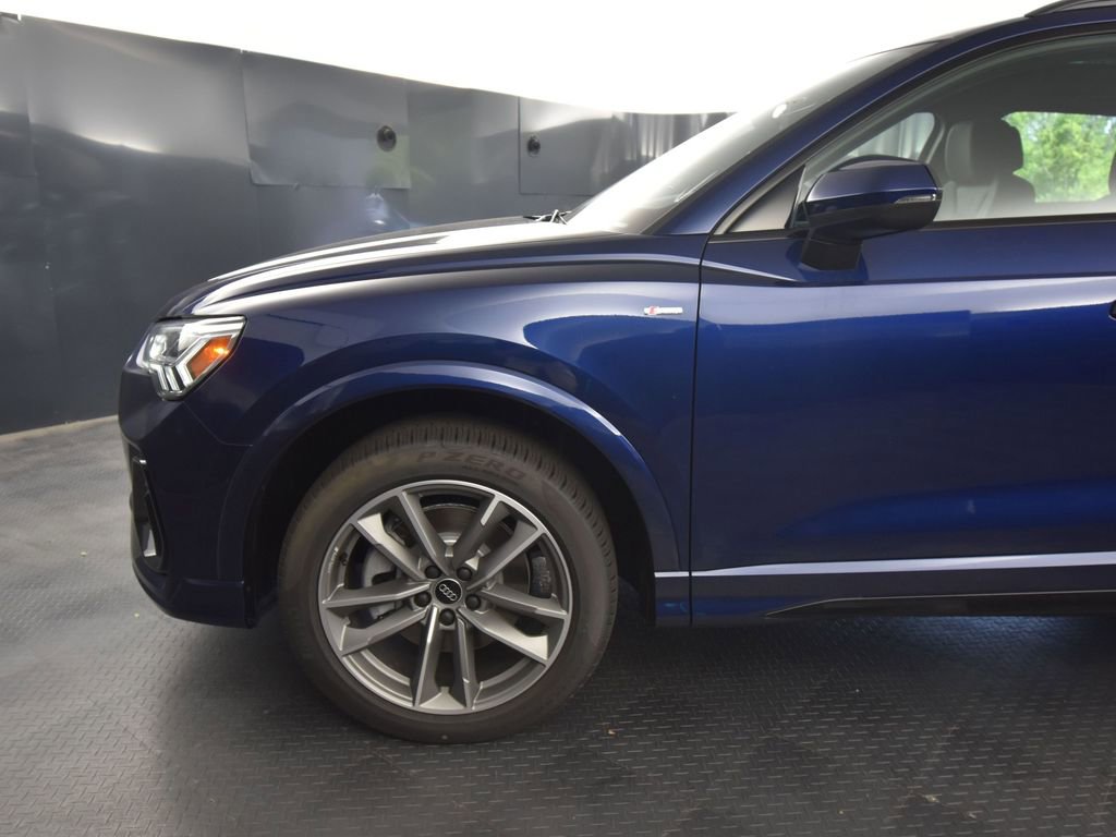New 2025 Audi Q3 2.0T Premium image 33