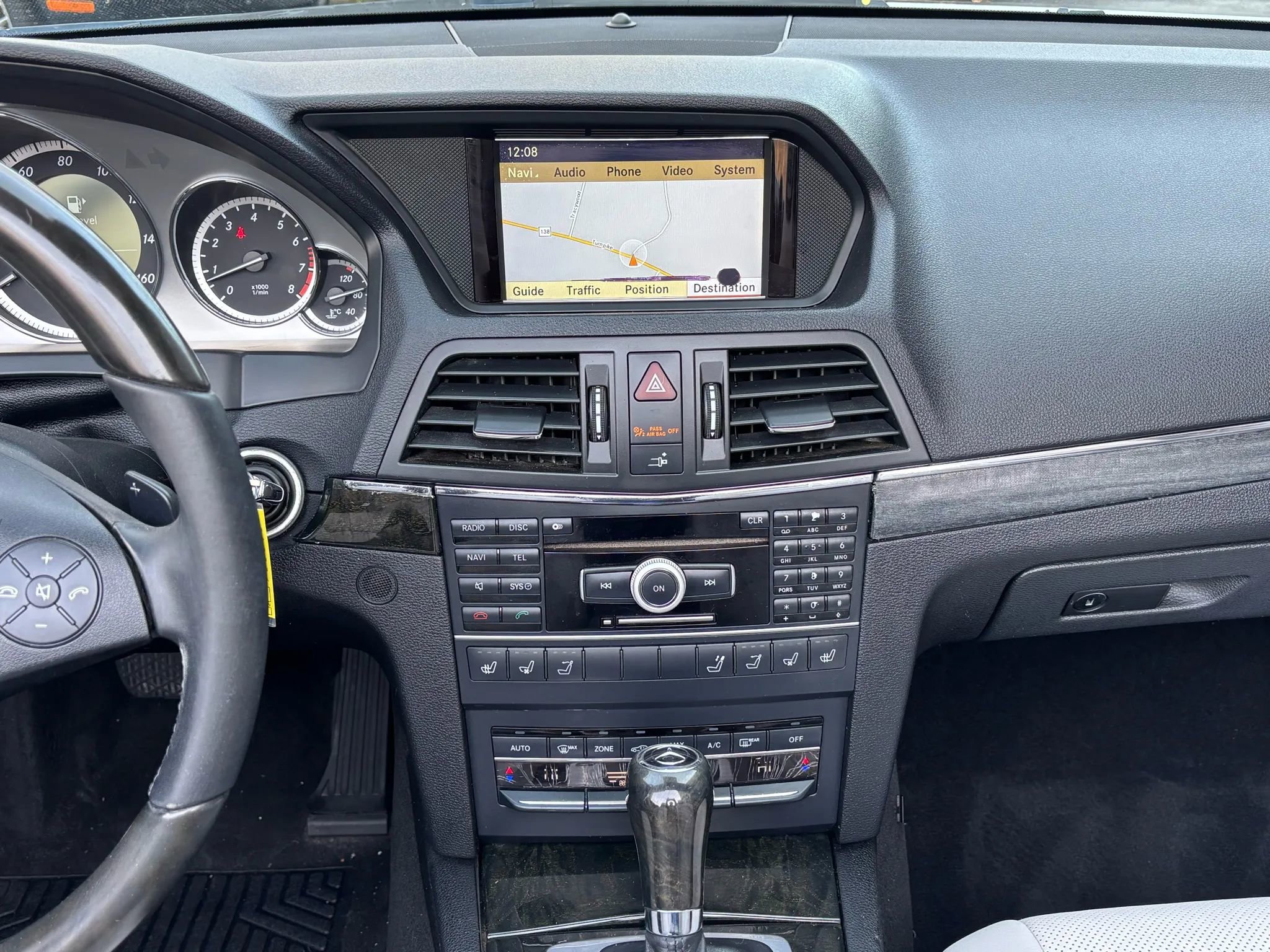 Used 2011 Mercedes-Benz E 350 Cabriolet image 30