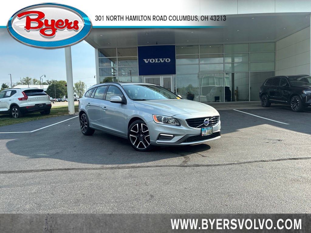 Used 2018 Volvo V60 T5 Dynamic FWD image 1