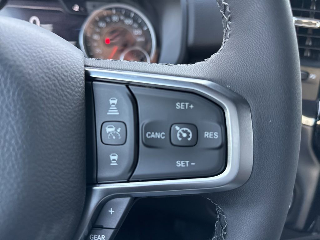 New 2026 RAM 1500 4x4 Crew Cab image 5
