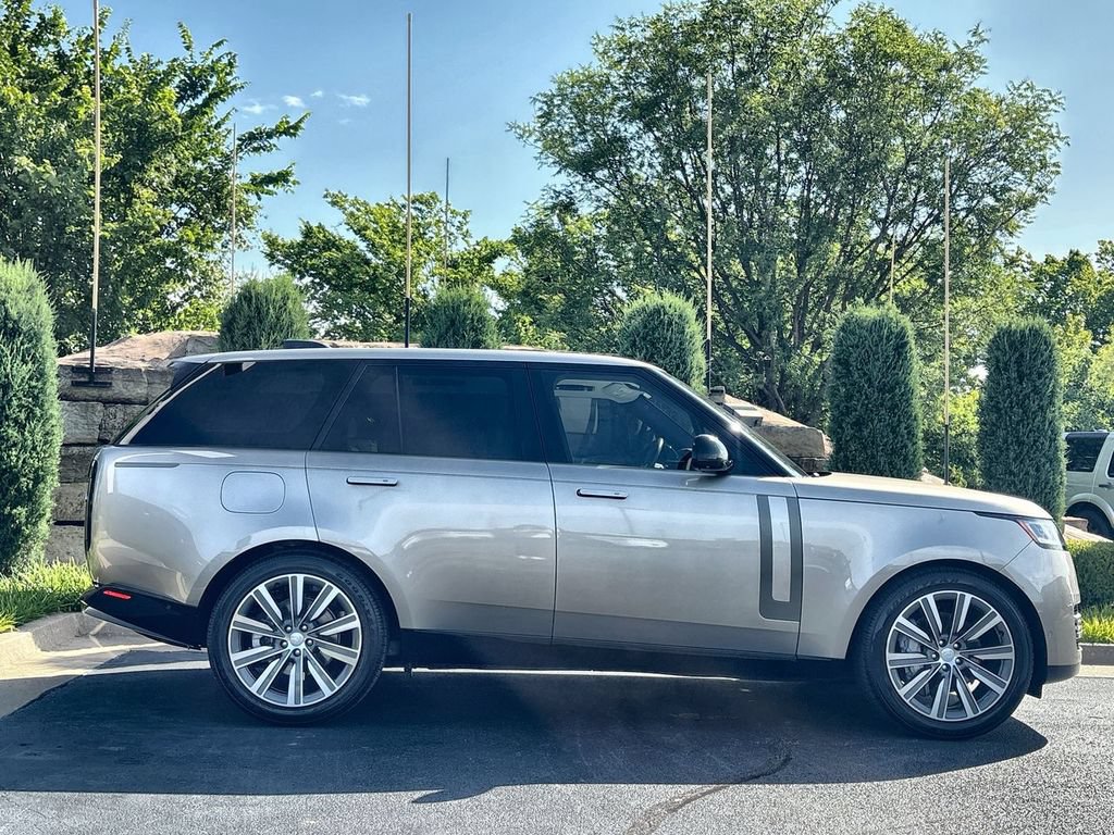 Certified 2023 Land Rover Range Rover SE AWD/4WD image 6