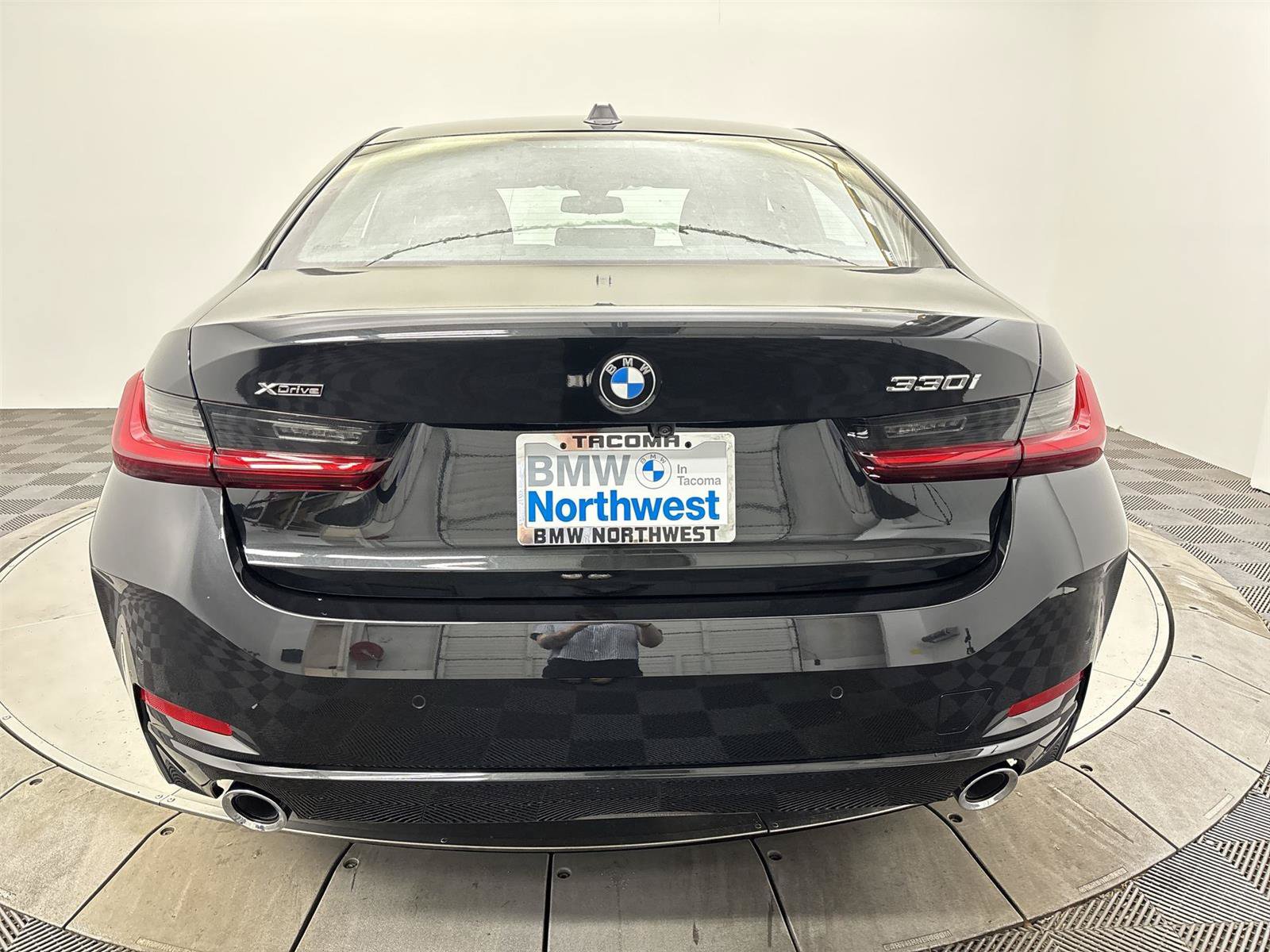 New 2026 BMW 330i xDrive Sedan w/ Convenience Package AWD/4WD image 15