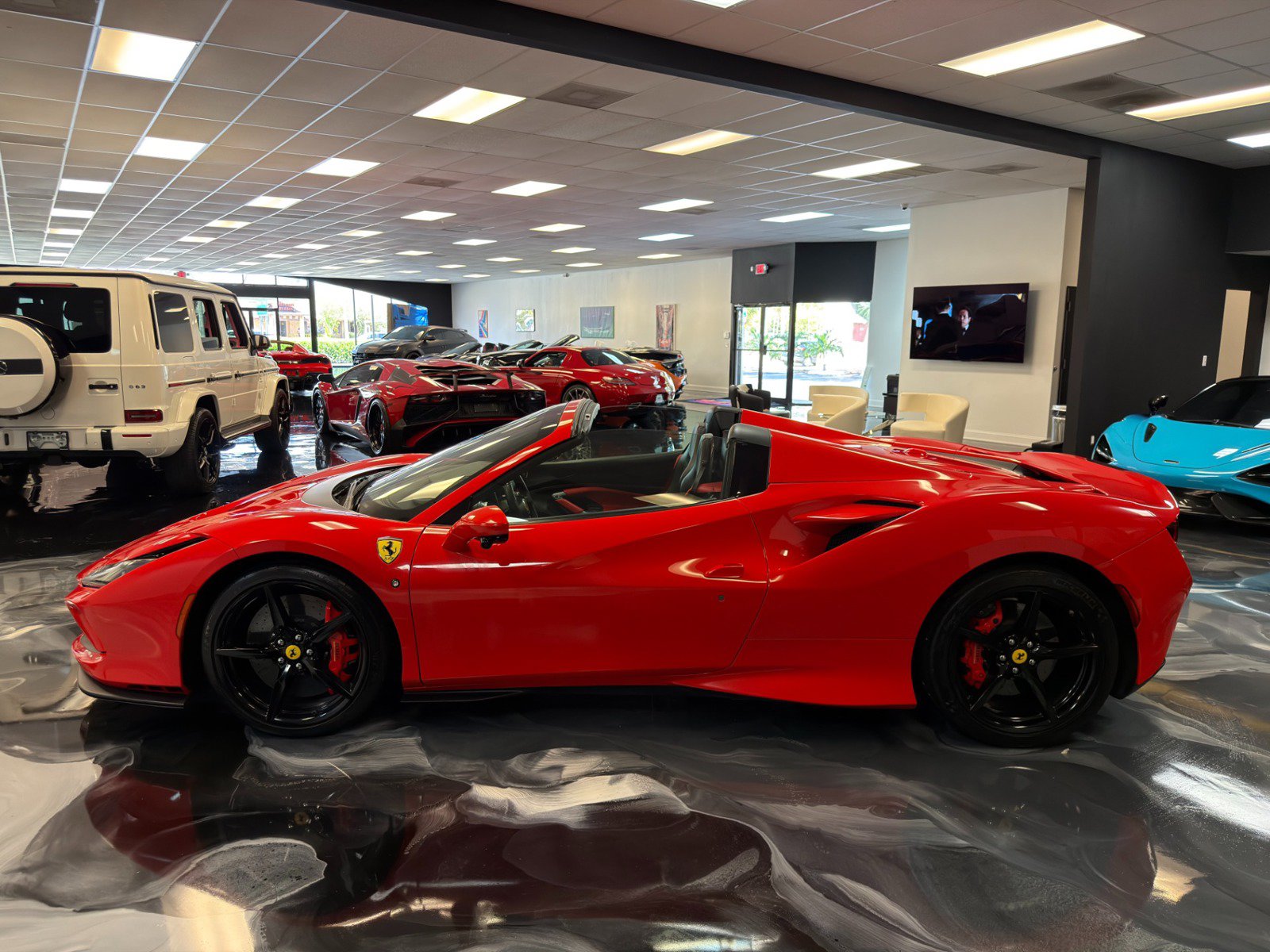 Used 2021 Ferrari F8 Tributo RWD image 5