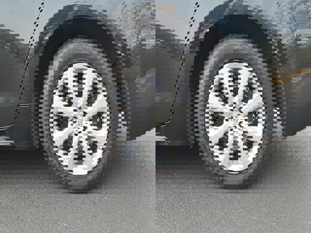 Used 2022 Toyota Corolla LE image 20