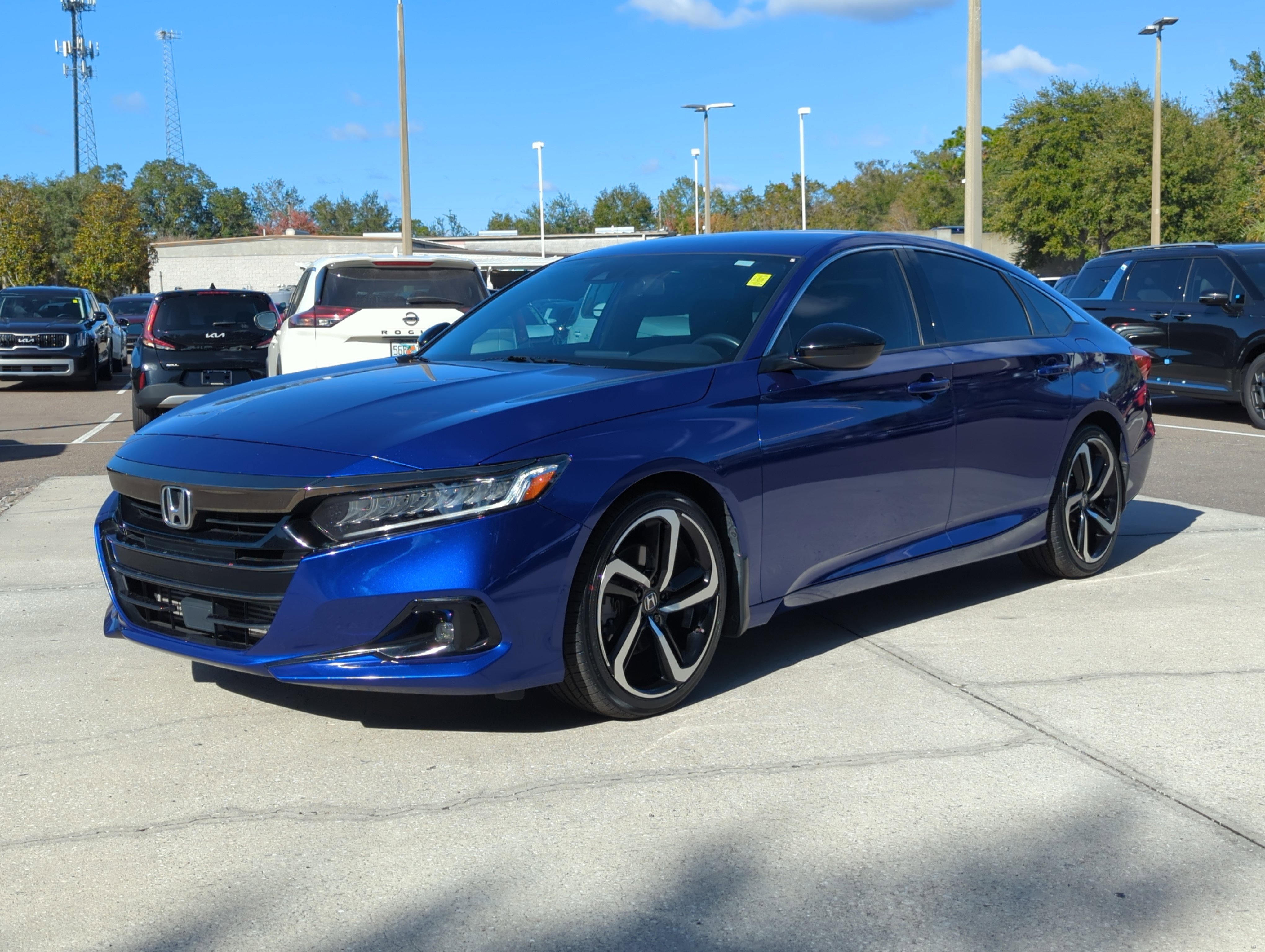 Used 2022 Honda Accord Sport image 4