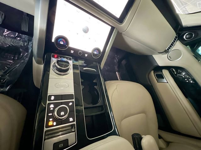 Used 2019 Land Rover Range Rover HSE image 25