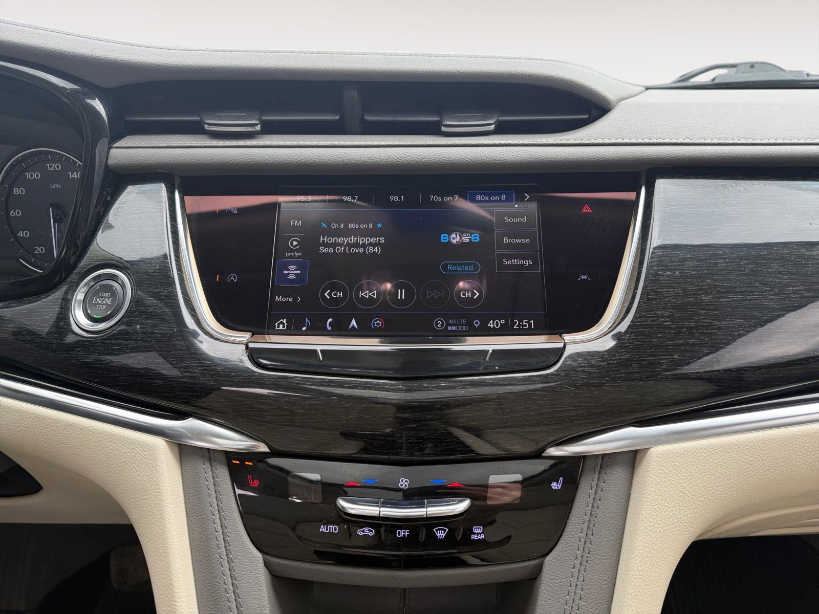 Used 2021 Cadillac XT6 Premium Luxury image 14