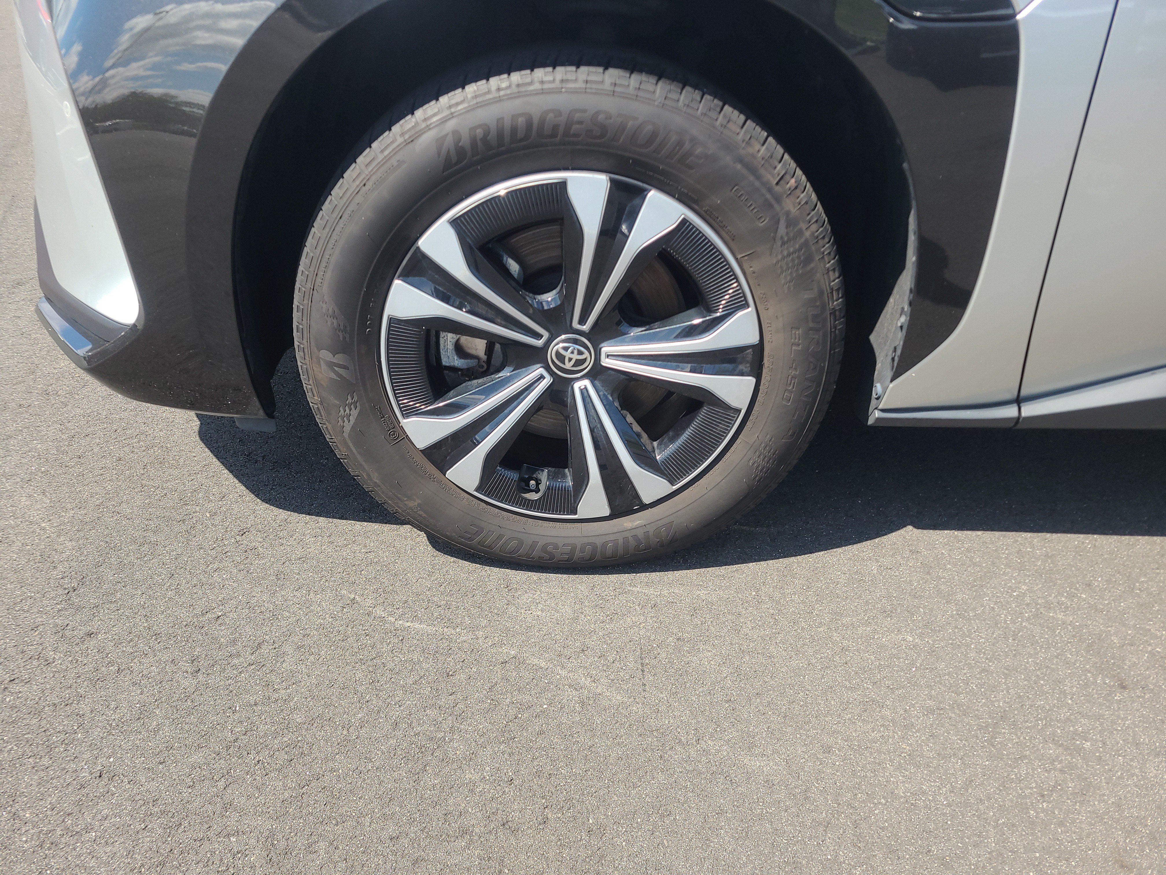 Certified 2024 Toyota bZ4X AWD w/ Weather Package image 9