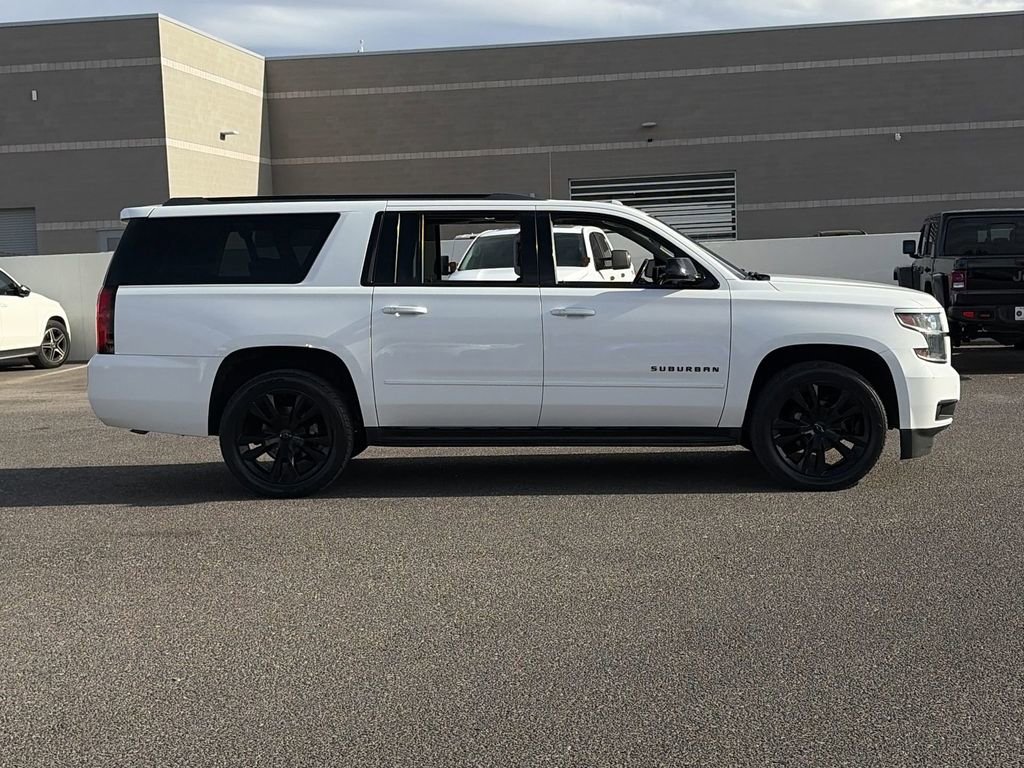 Used 2020 Chevrolet Suburban Premier AWD/4WD image 27