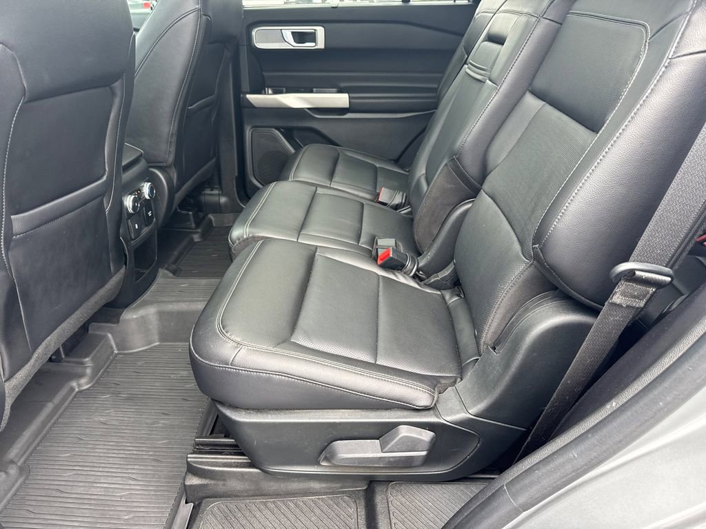 Used 2021 Ford Explorer Limited w/ Equipment Group 301A RWD image 22