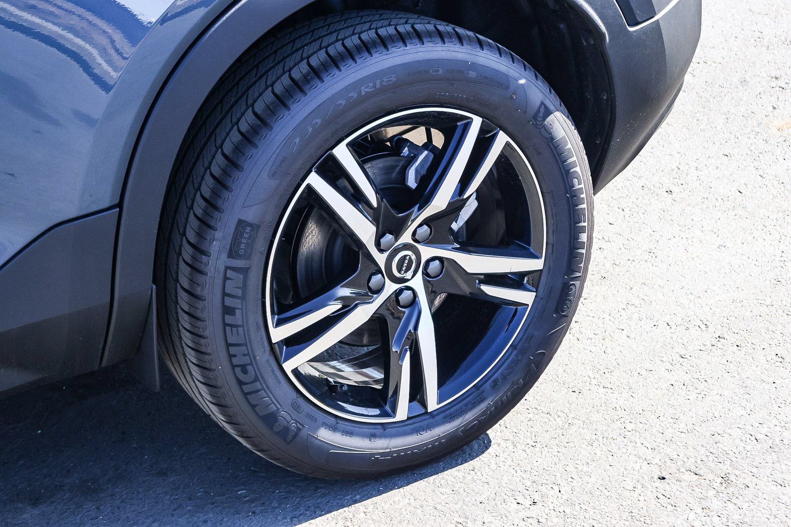 Used 2026 Volvo XC40 B5 Core AWD/4WD image 11