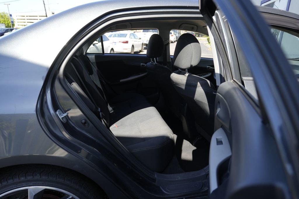 Used 2012 Toyota Corolla S FWD image 31