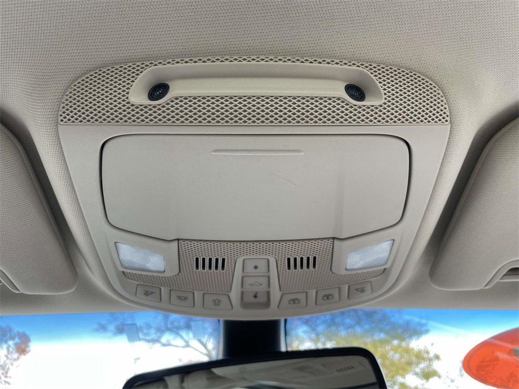 Used 2017 Lincoln Continental Select w/ Climate Package image 30