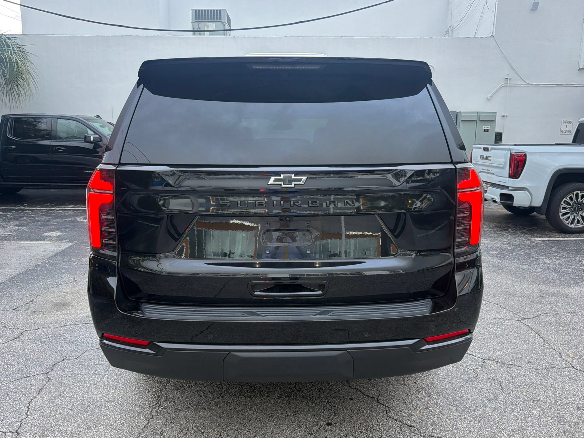 Used 2025 Chevrolet Suburban LS w/ LPO, Dark Essentials Package RWD image 4