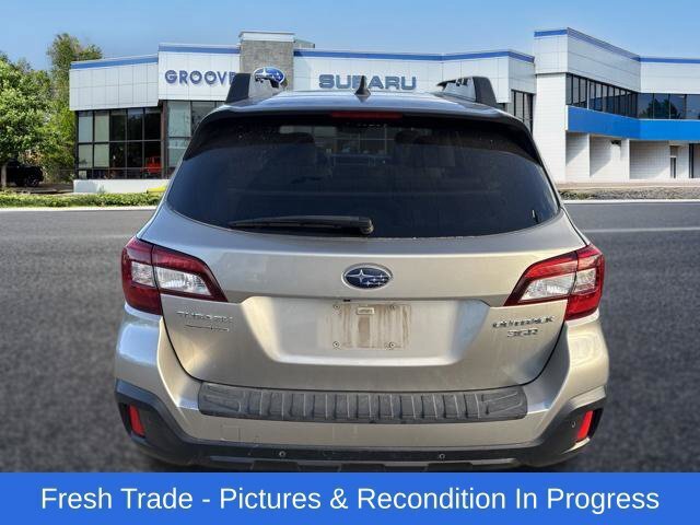 Used 2018 Subaru Outback 3.6R Limited AWD/4WD image 5