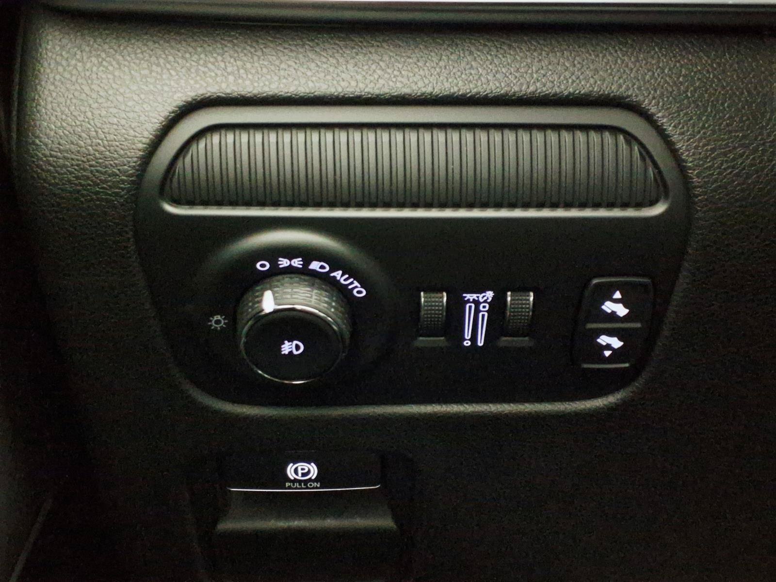 Used 2023 Jeep Wagoneer Series II AWD/4WD image 22