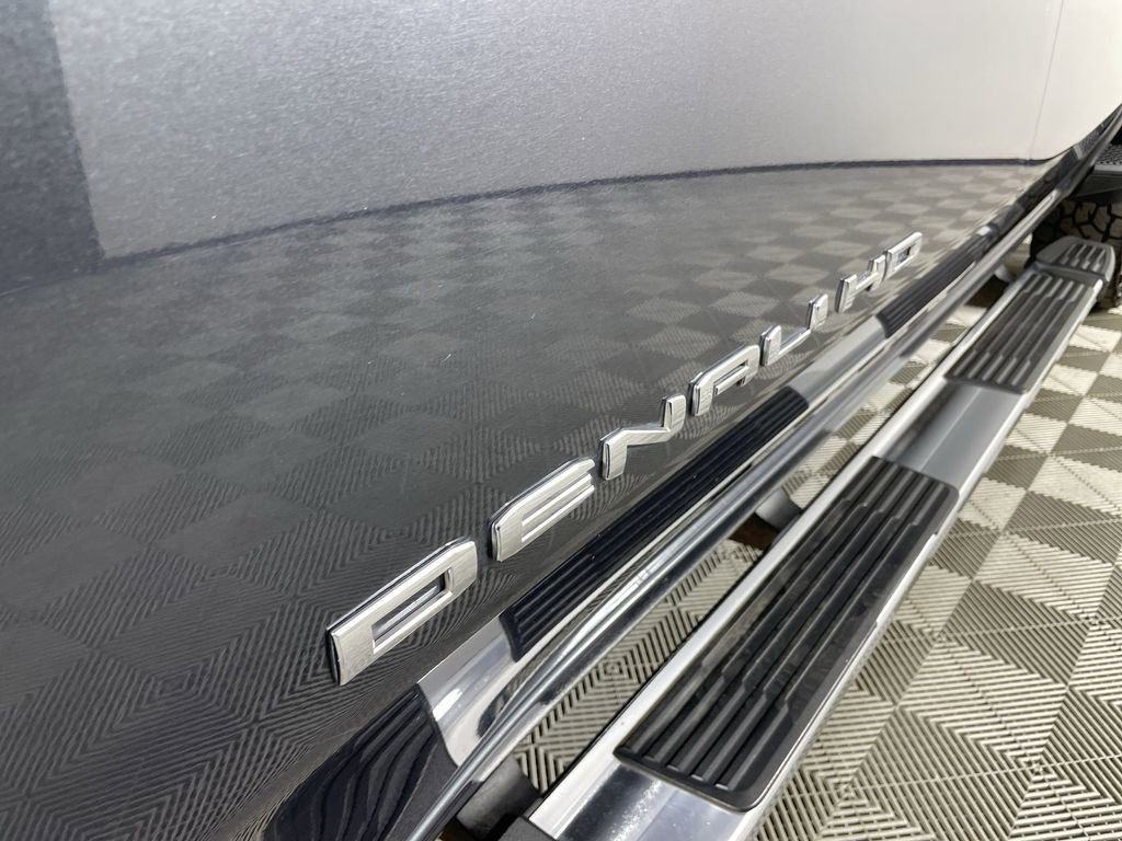 Used 2021 GMC Sierra 3500 Denali w/ Technology Package image 23