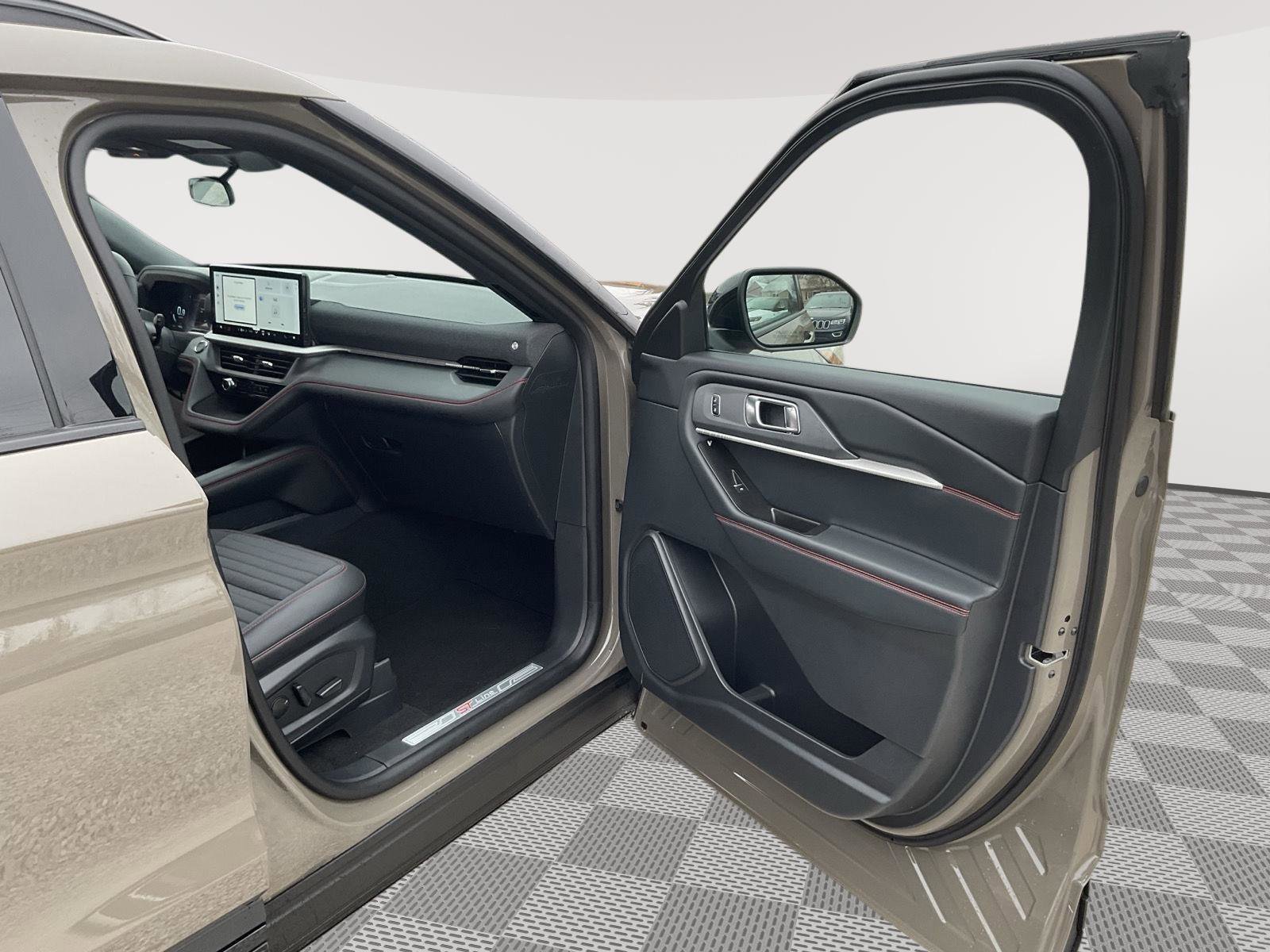 New 2026 Ford Explorer ST-Line image 20