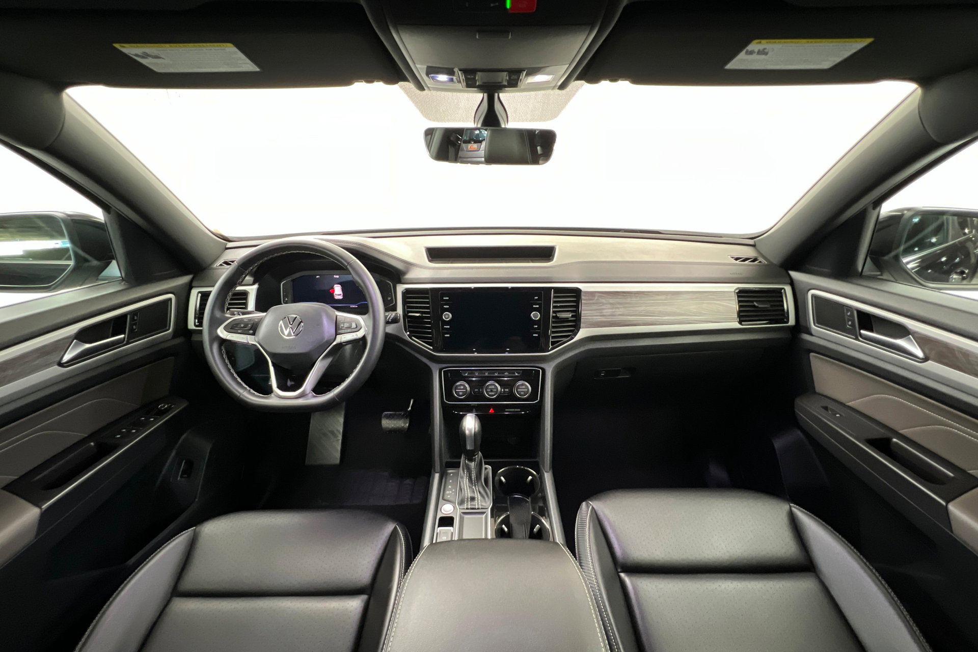 Used 2023 Volkswagen Atlas Cross Sport SE image 10