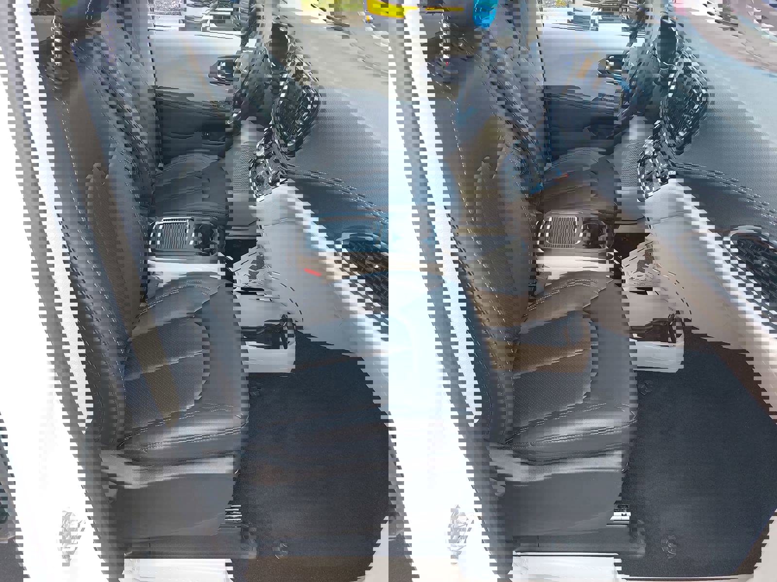 Used 2024 Chrysler Pacifica Select image 10