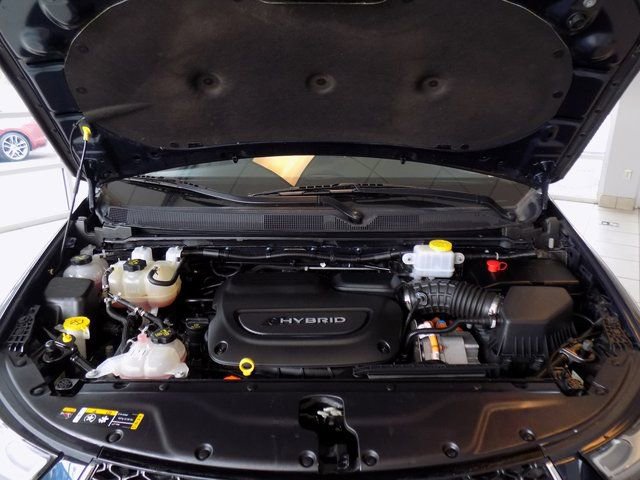 Used 2023 Chrysler Pacifica Touring-L FWD image 37