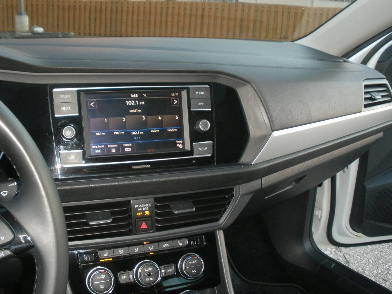 Used 2019 Volkswagen Jetta SE image 38