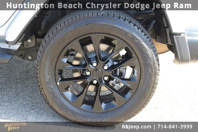 Used 2023 Jeep Wrangler Unlimited Sahara image 7