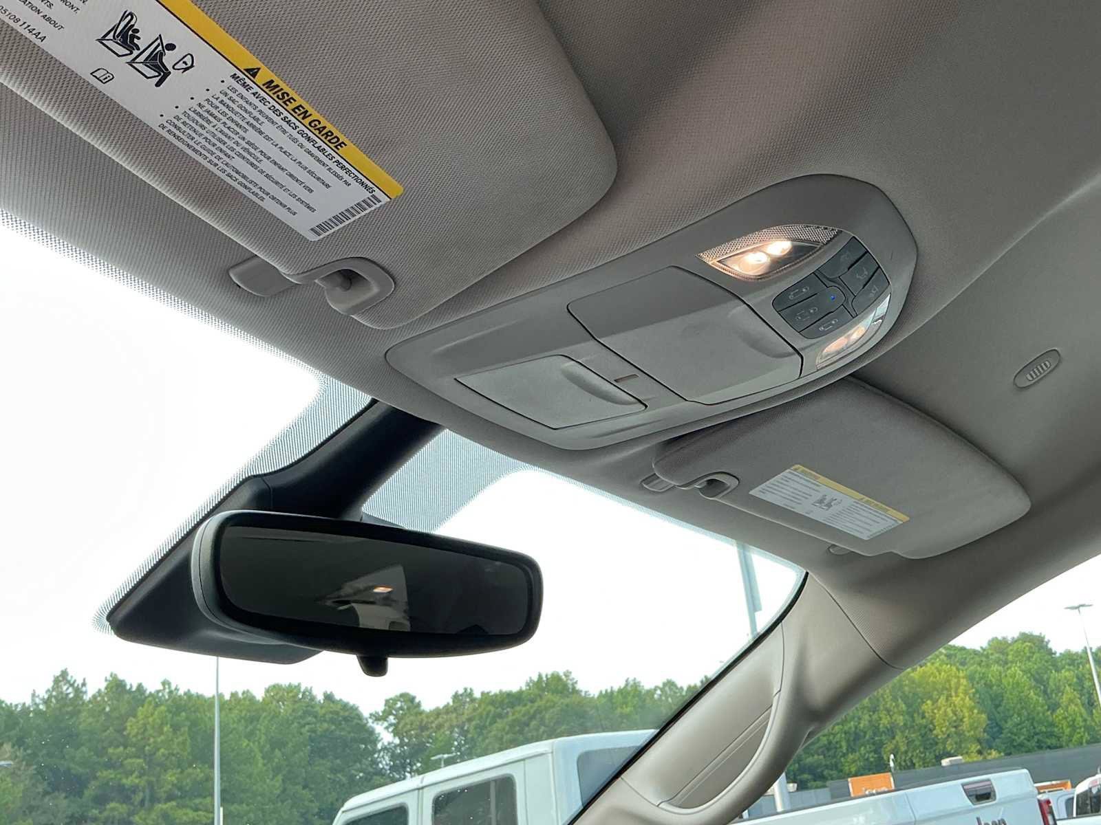 Used 2024 Chrysler Pacifica Touring-L FWD image 19