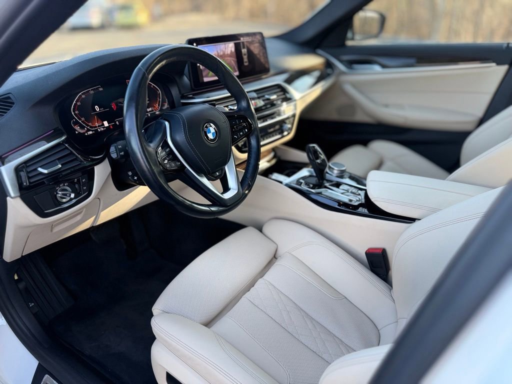 Used 2022 BMW 530i xDrive w/ Convenience Package image 14