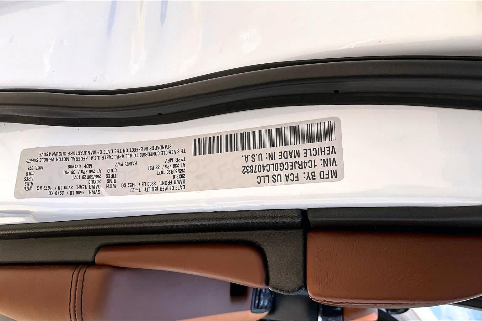 Used 2020 Jeep Grand Cherokee Overland RWD image 37
