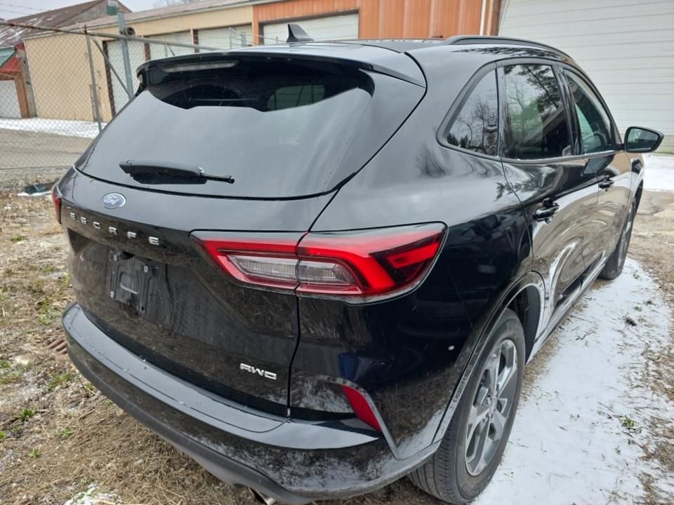 Used 2023 Ford Escape ST-Line w/ Tech Pack #1 image 5