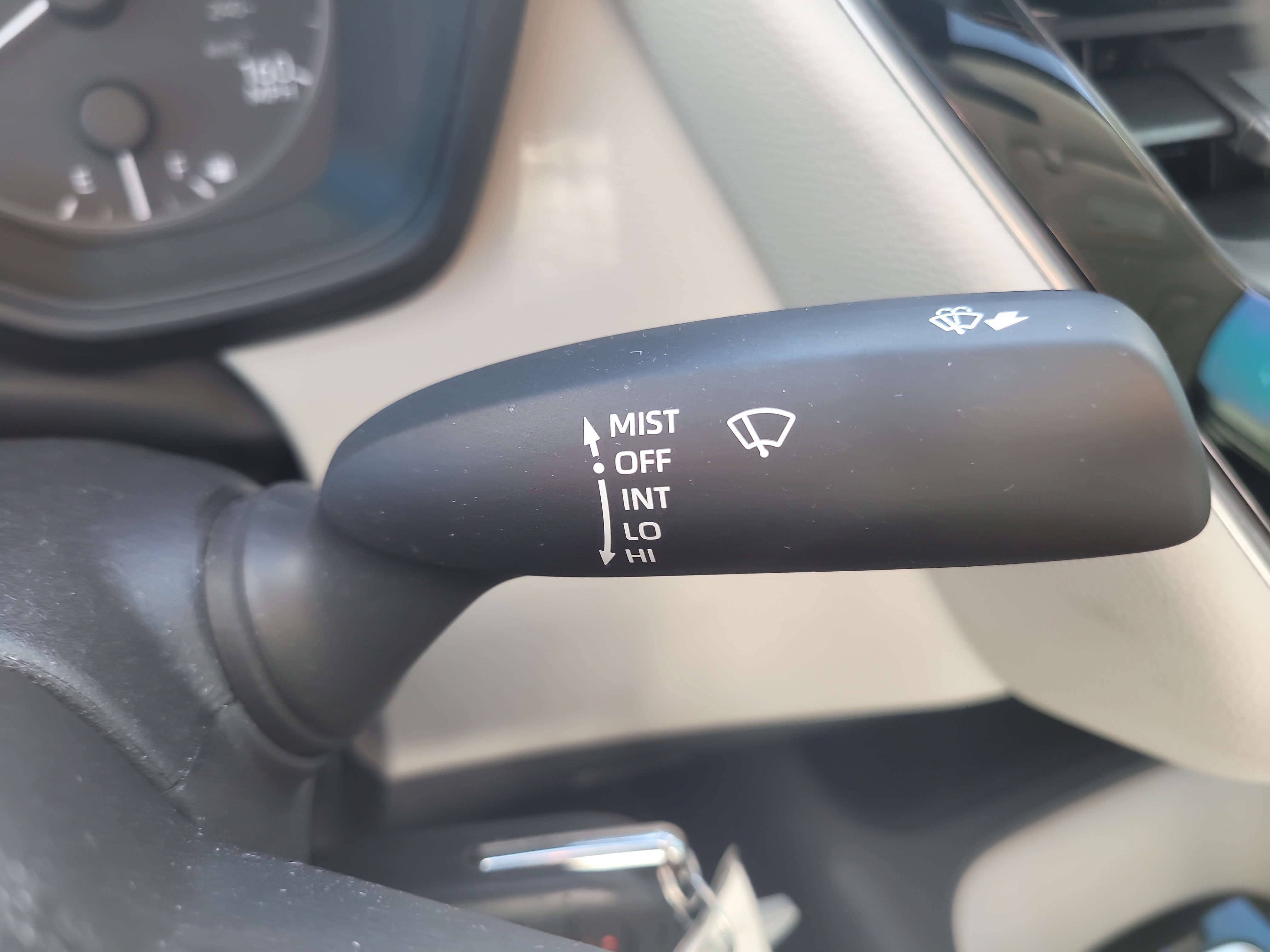 Certified 2025 Toyota Corolla LE FWD image 28
