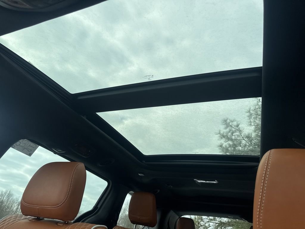 New 2026 Chrysler Pacifica Pinnacle image 4