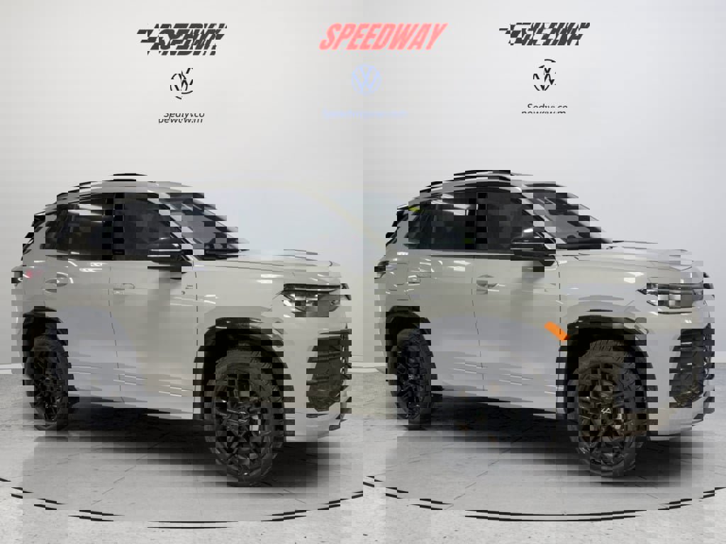 New 2026 Volkswagen Tiguan SE R-Line image 12