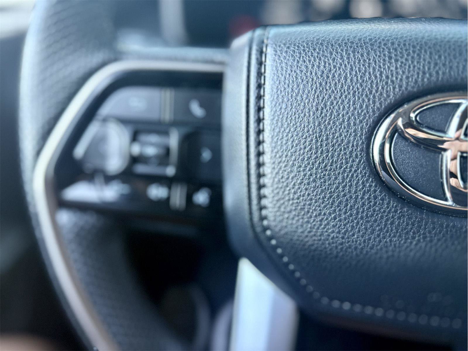 Used 2023 Toyota Tundra Limited AWD/4WD image 20
