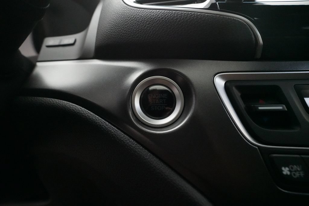 Certified 2025 Honda Passport EX-L image 31