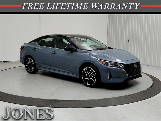 New 2025 Nissan Sentra SR image 1