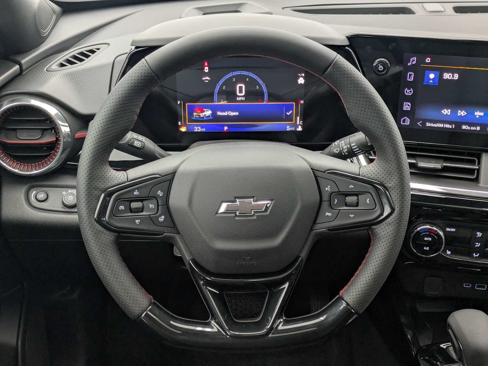 New 2026 Chevrolet Trax RS w/ Sunroof Package FWD image 24