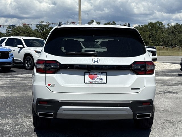 New 2025 Honda Pilot Touring image 6