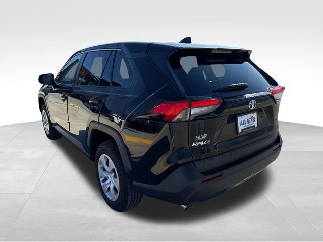 Used 2024 Toyota RAV4 LE image 5