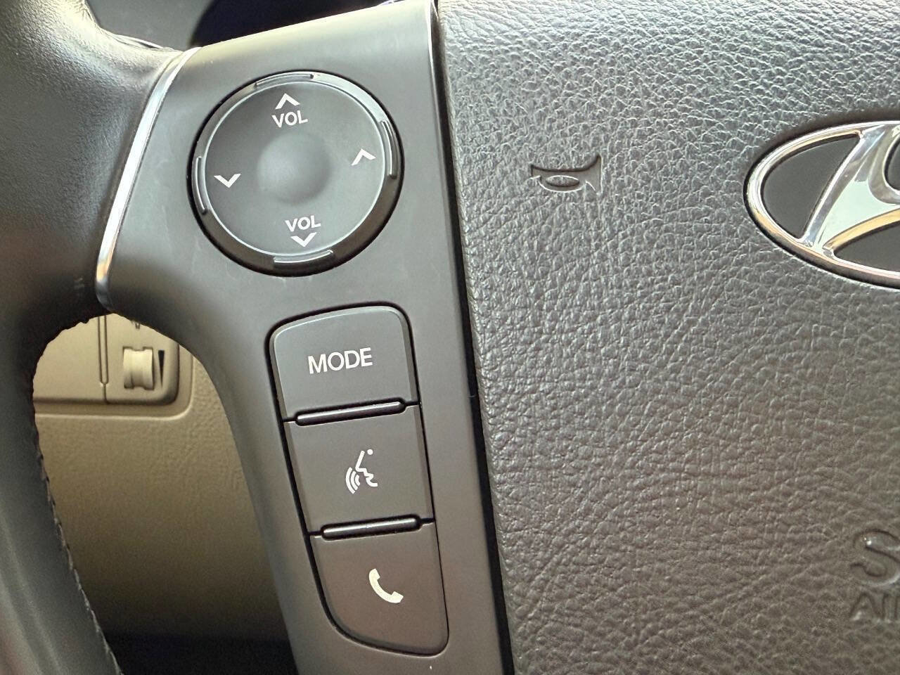 Used 2014 Hyundai Genesis 3.8 w/ Premium Package 02 image 17