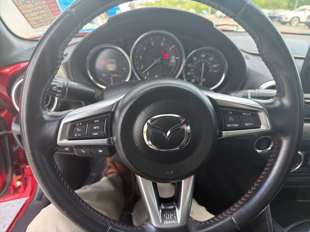 Used 2018 MAZDA MX-5 Miata RF Grand Touring RWD image 18