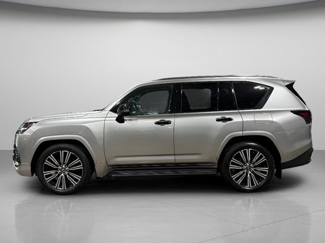 Used 2024 Lexus LX 600 4WD w/ Appearance Package image 8