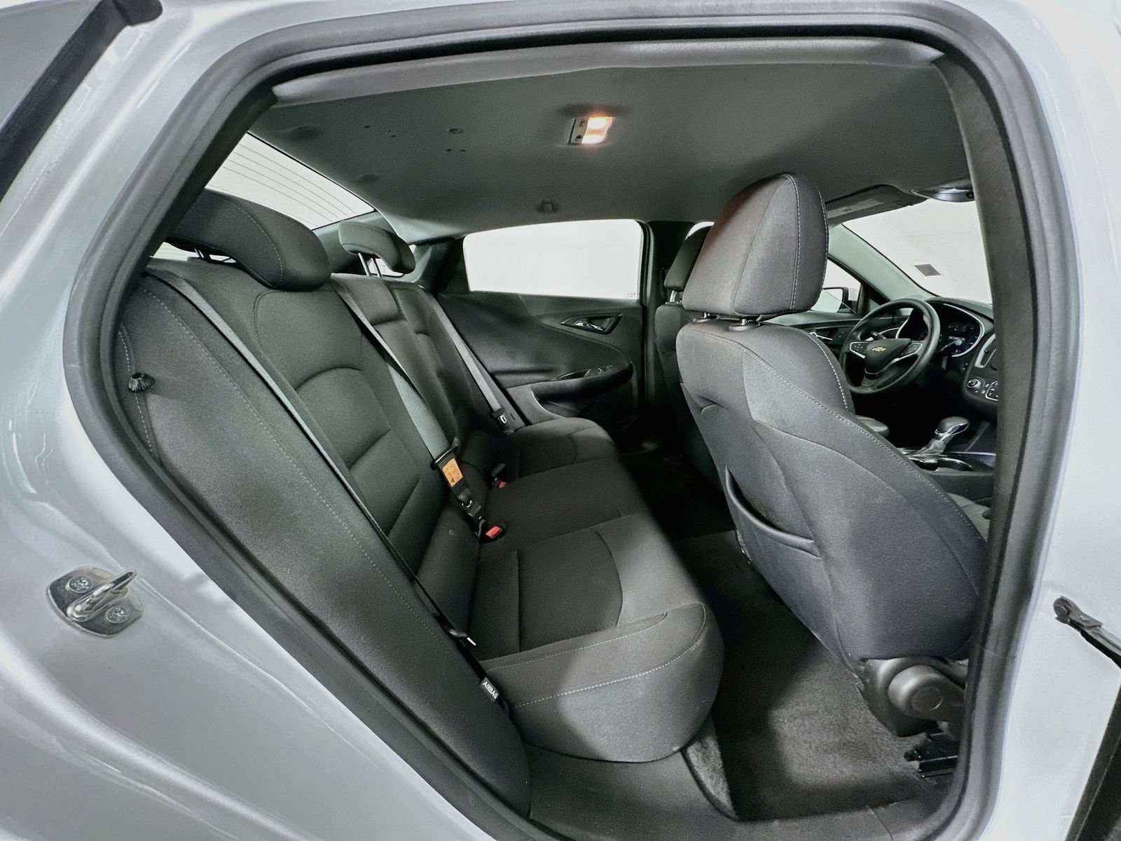 Used 2023 Chevrolet Malibu LT FWD image 28