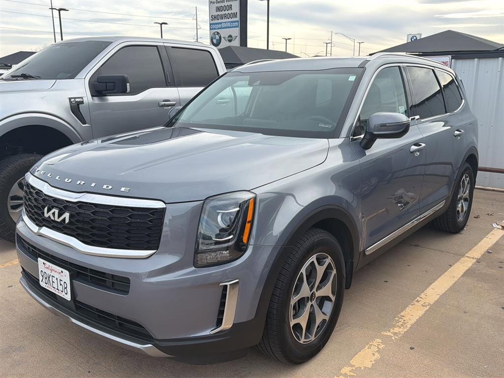 Used 2022 Kia Telluride EX image 2