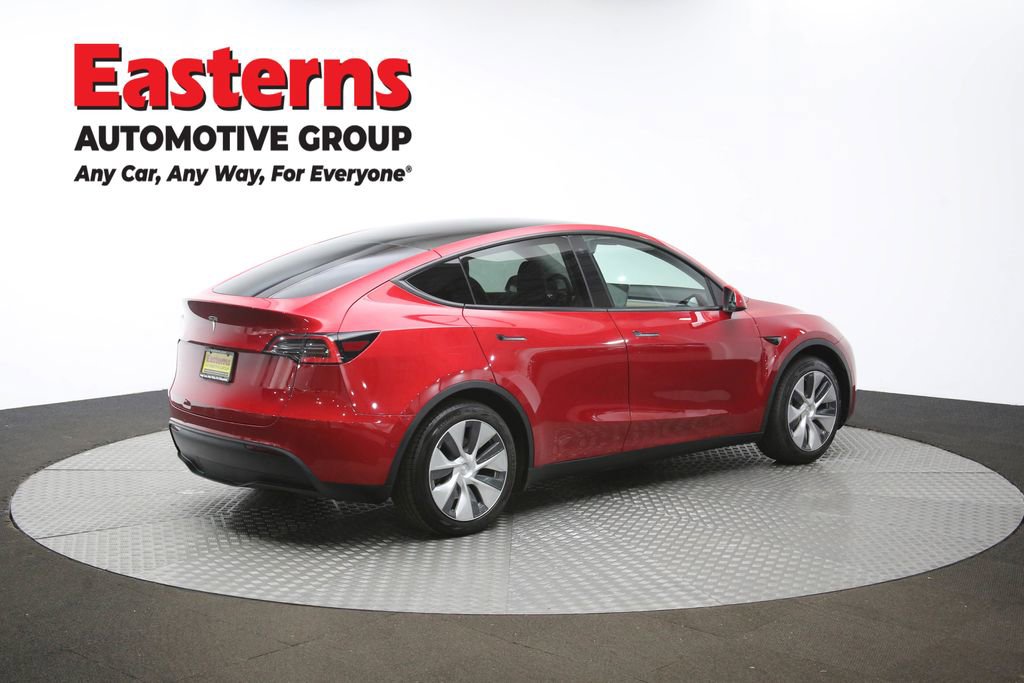 Used 2021 Tesla Model Y Standard Range image 39