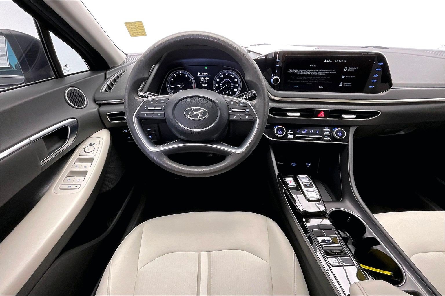 Used 2023 Hyundai Sonata SEL w/ Cargo Package FWD image 4