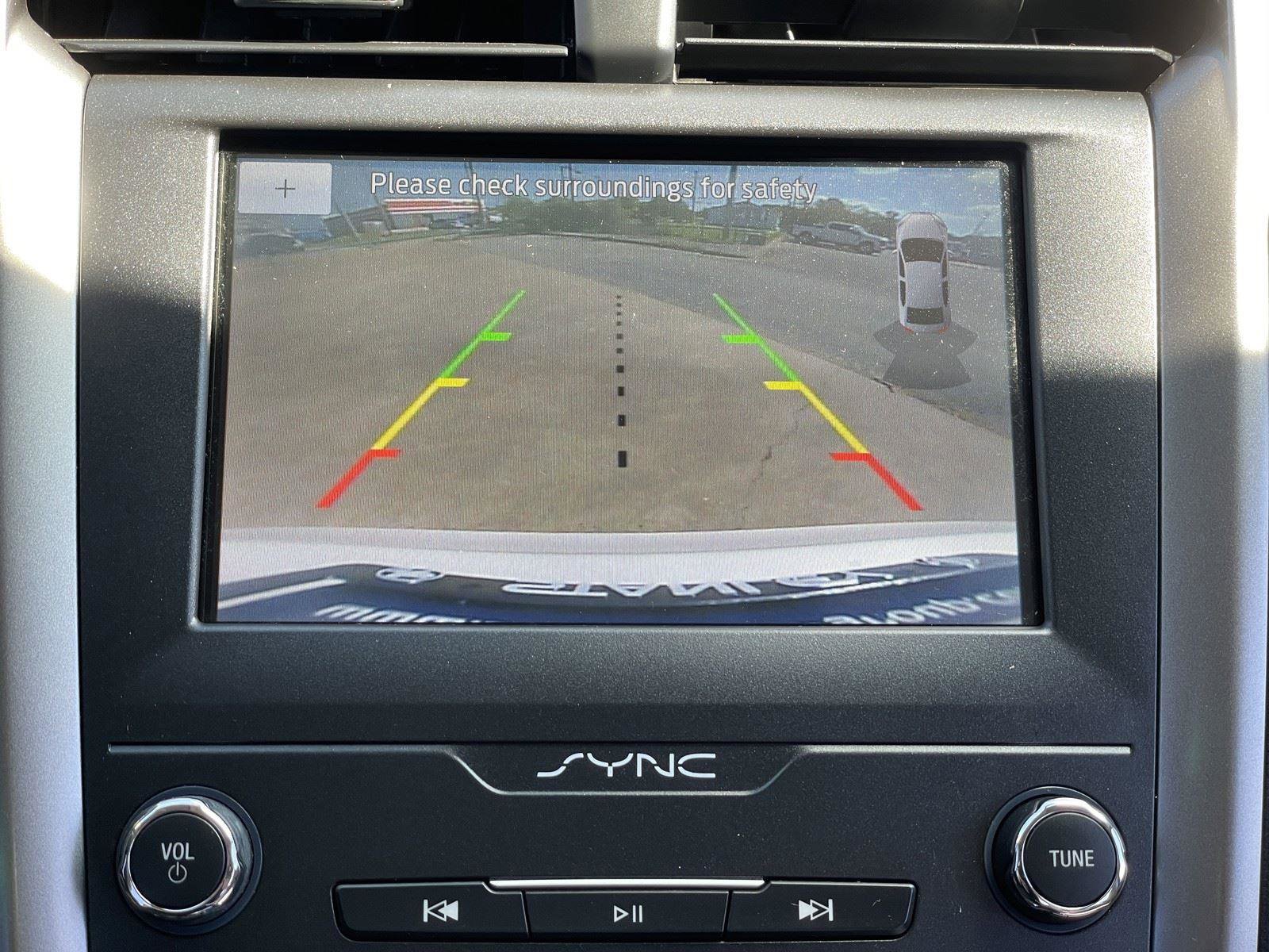 Used 2020 Ford Fusion SEL image 18