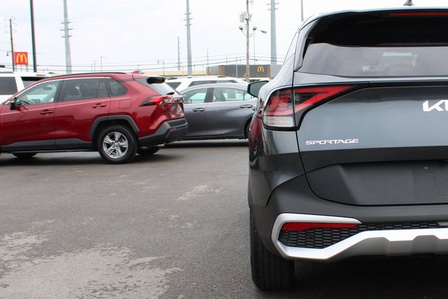 Used 2023 Kia Sportage LX image 44